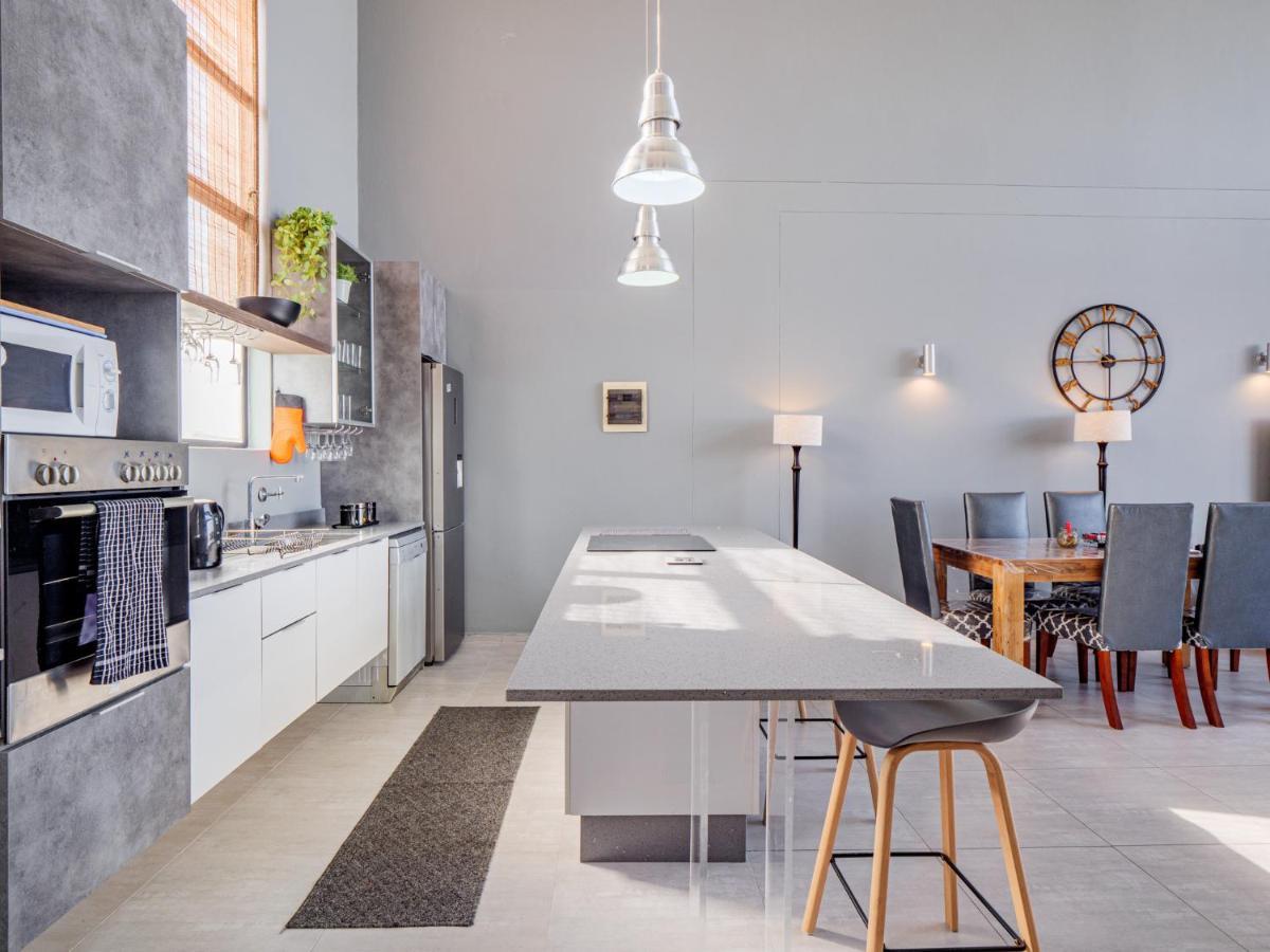 Апартаменты Point Bay - Super Stylish For Less Дурбан Экстерьер фото